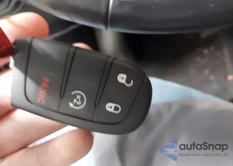 2019 Jeep Compass Limited 4X4 z USA, uszkodzony, nr VIN 3C4NJDCB4KT825438